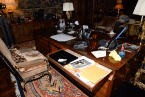 Bureau compact
